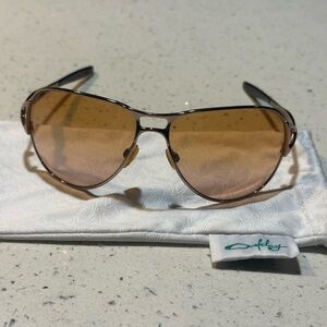 Oakley Aviator “Hinder” Rose gold Sunglasses - pre-loved